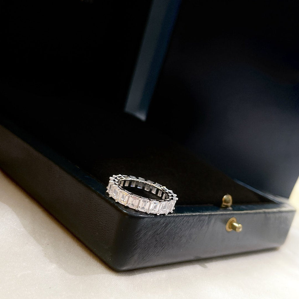 GRAFF EMERALD CUT SILVER DIAMOND BAND RING