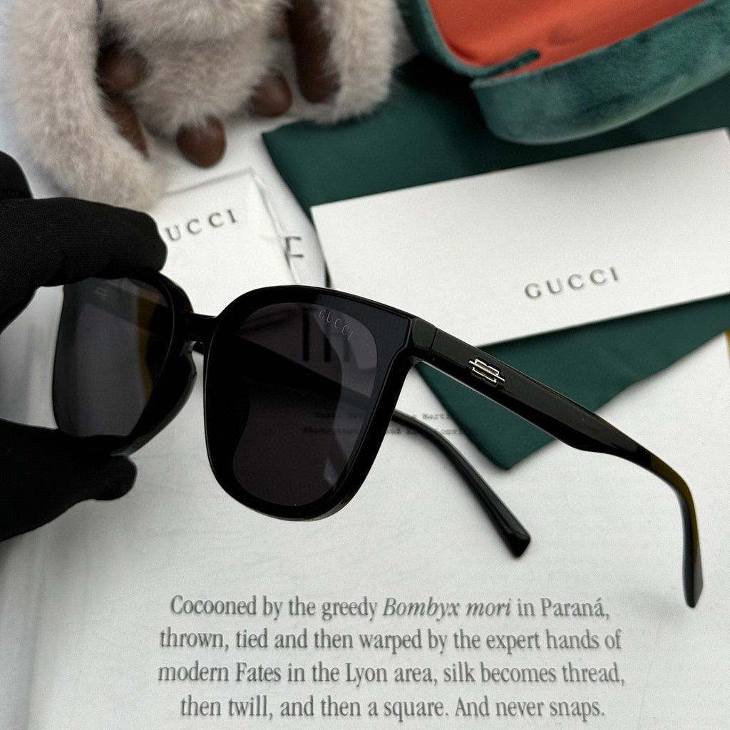 GUCCI SQUARE FRAME SUNGLASSES G97722 IN ACETATE