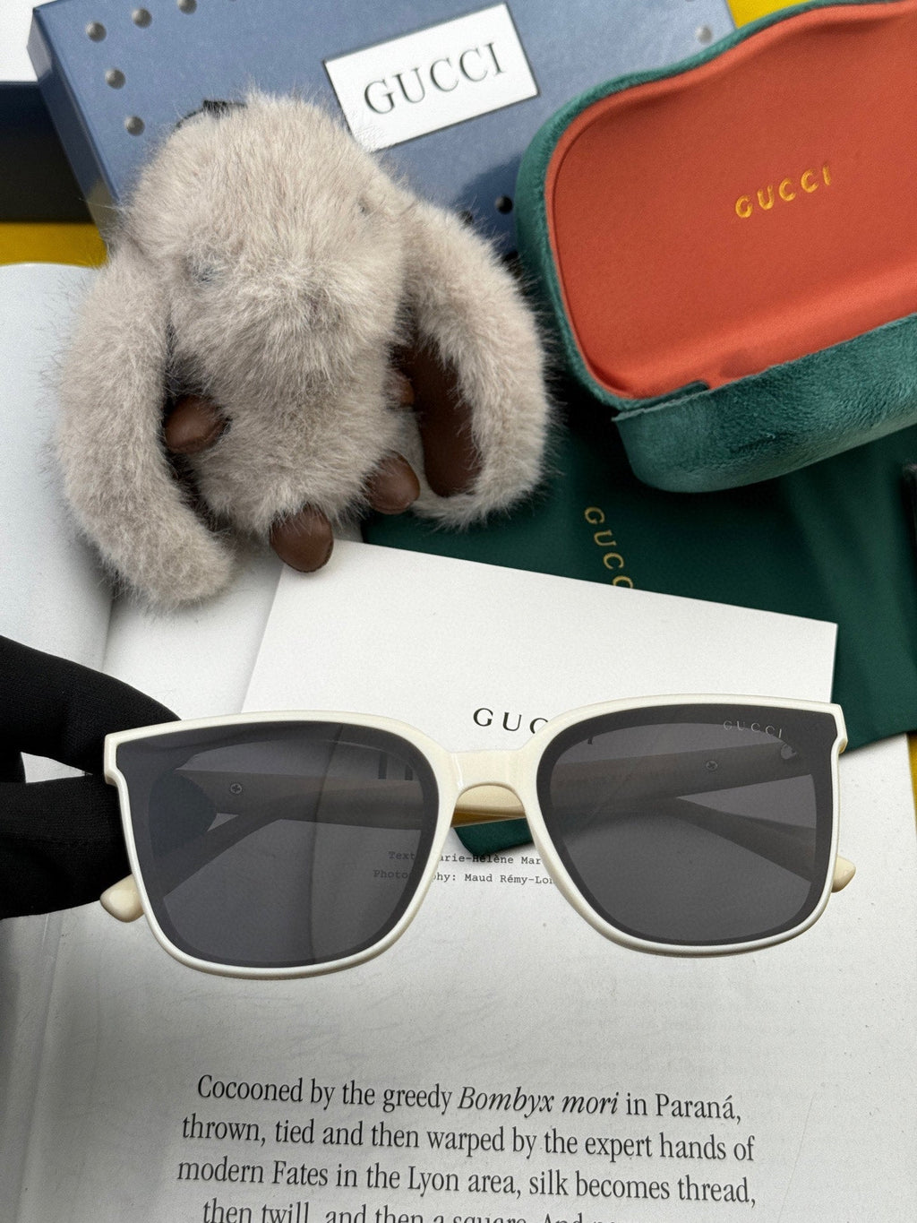 GUCCI BUTTERFLY FRAME SUNGLASSES G550 IN ACETATE