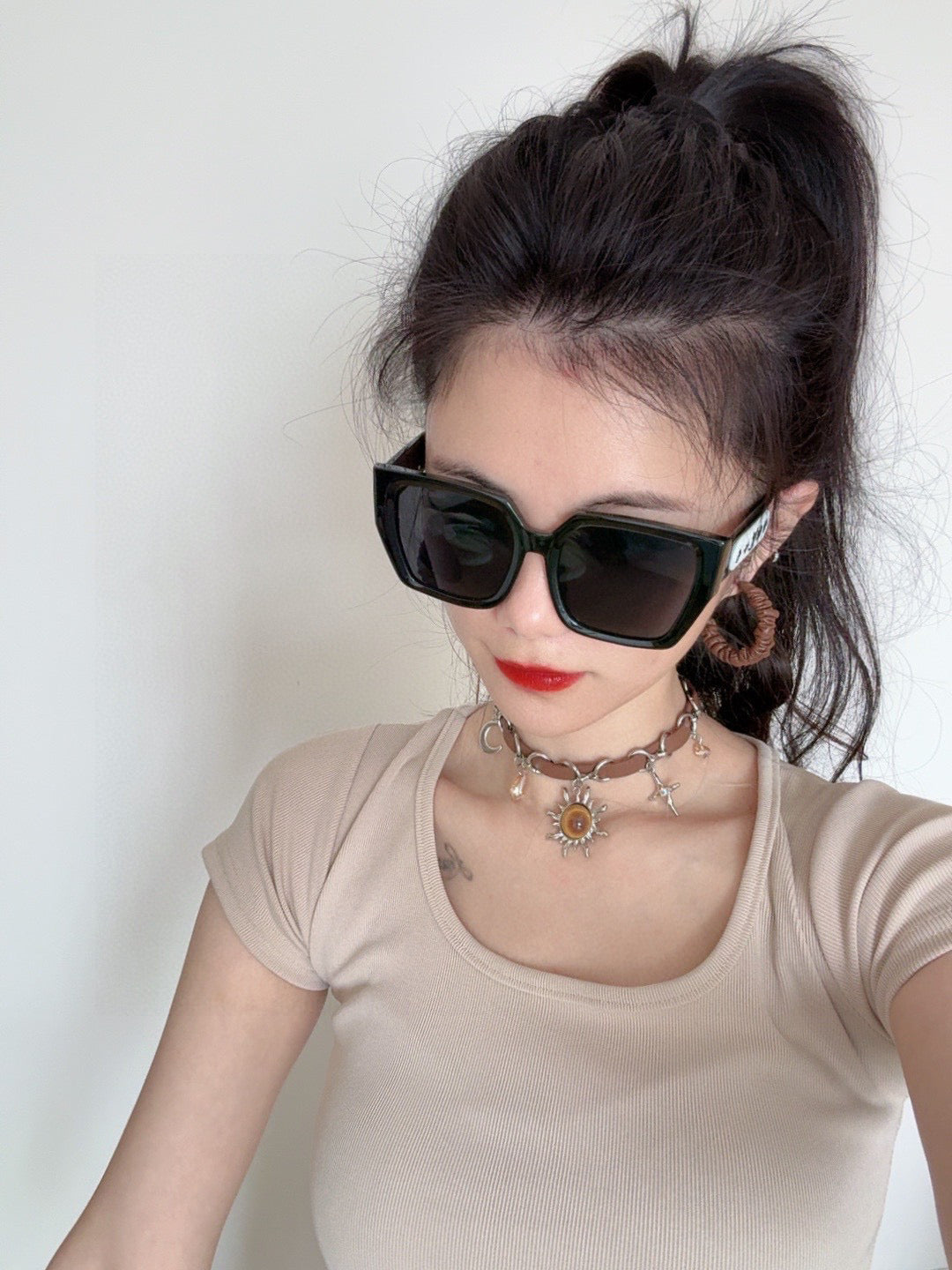 LOUIS VUITTON SQUARE SUNGLASSES L6133 IN ACETATE FRAME EMBOSSED LOGO