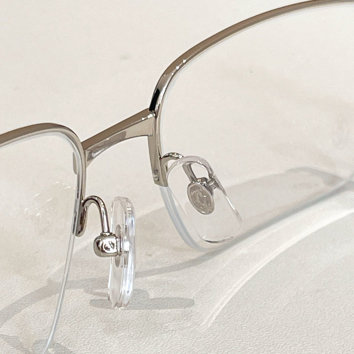 CARTIER SANTOSSEMI RIMLESS RECTANGULAR FRAME SUNGLASSES CT0554O IN METAL