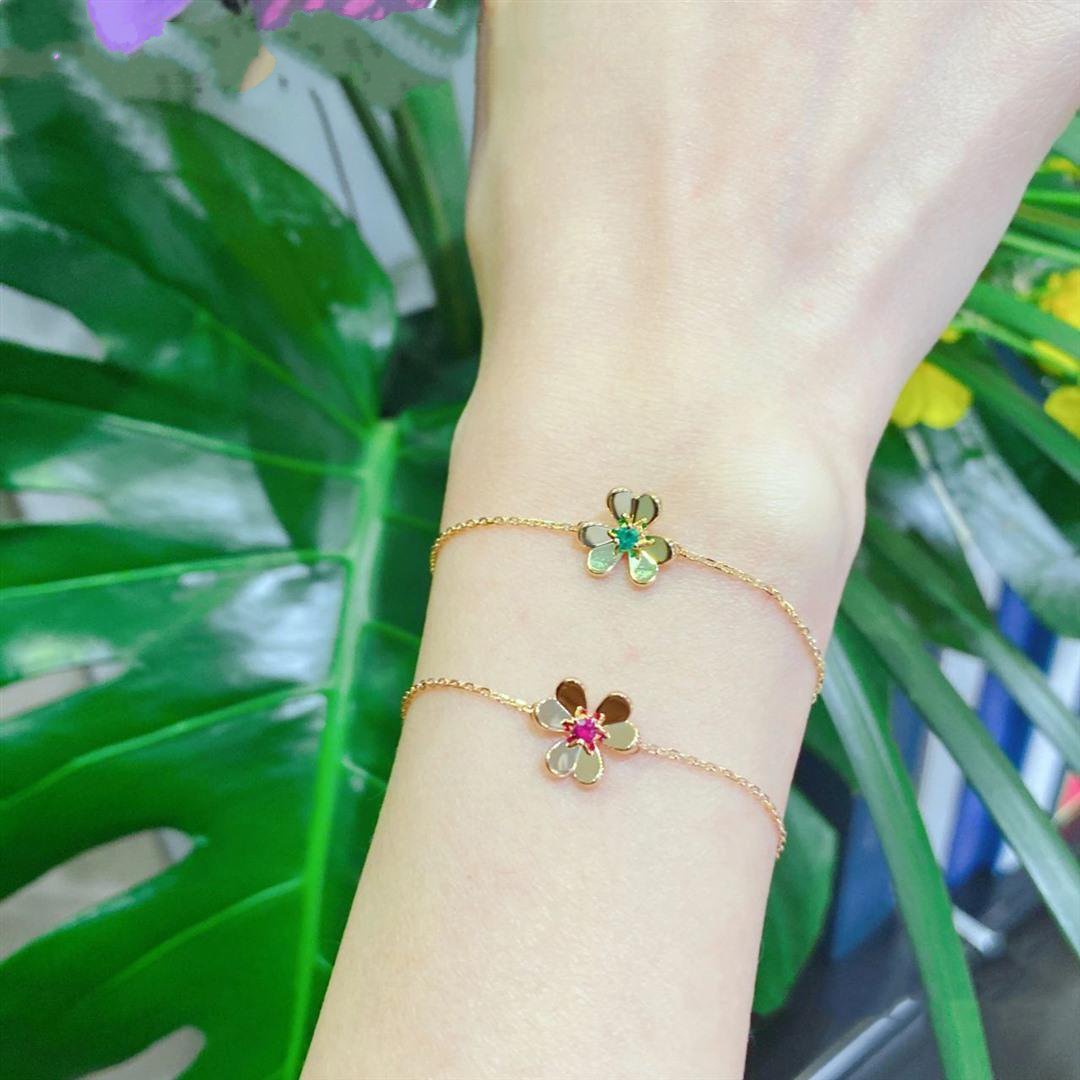 Van Cleef & Arpels FRIVOLE GOLD FLOWER PINK MALACHITE BRACELET
