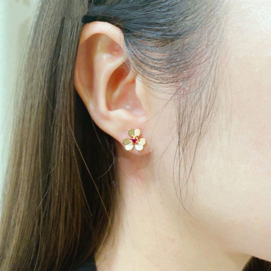 Van Cleef & Arpels FRIVOLE PINK GOLD FLOWER PINK EARRINGS