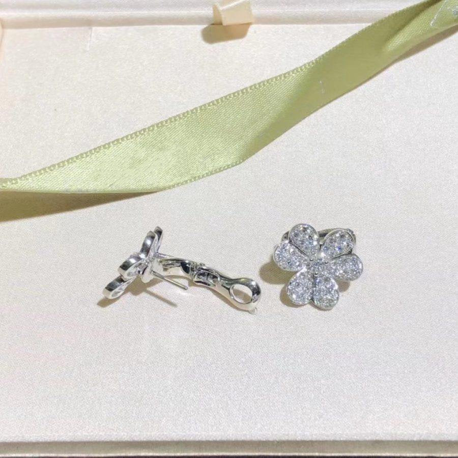 Van Cleef & Arpels FRIVOLE SILVER FLOWER DIAMOND EARRINGS