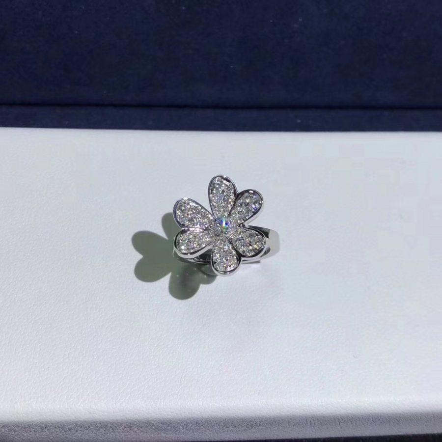 Van Cleef & Arpels FRIVOLE SILVER DIAMOND RING