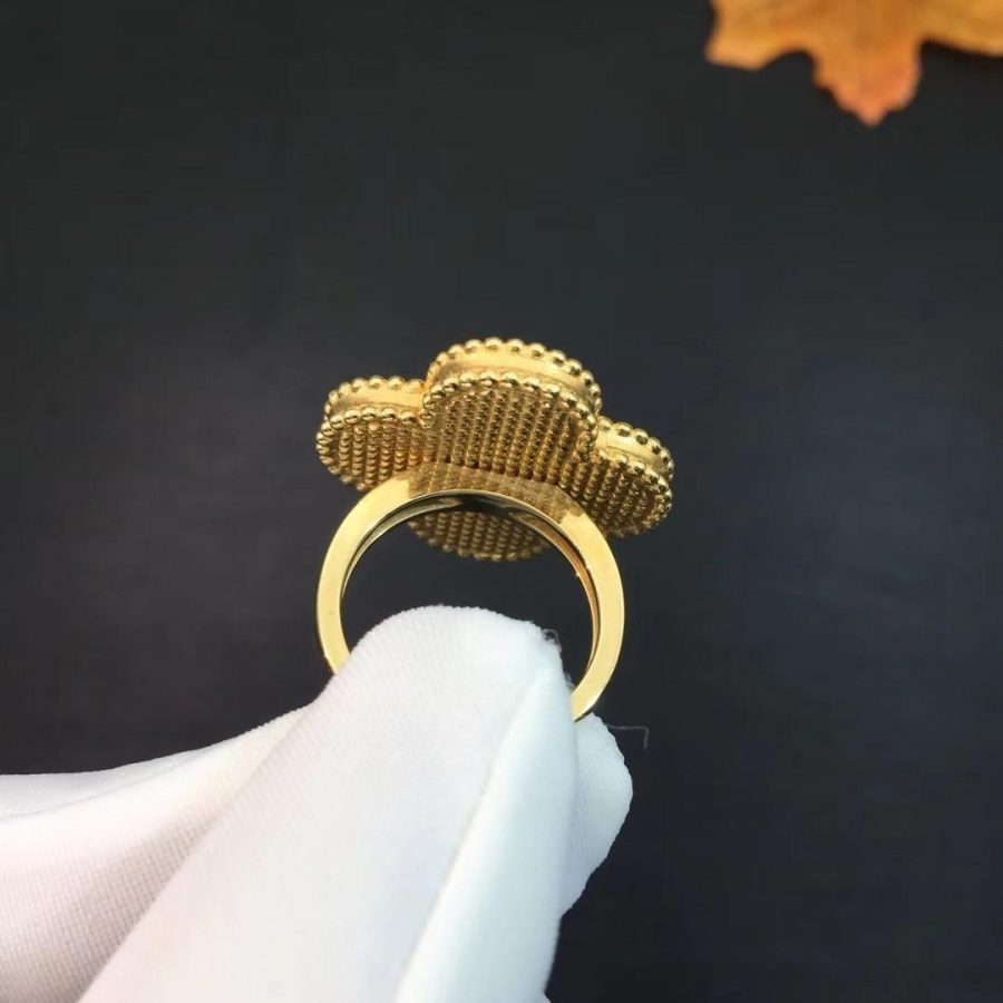 Van Cleef & Arpels CLOVER MALACHITE RING