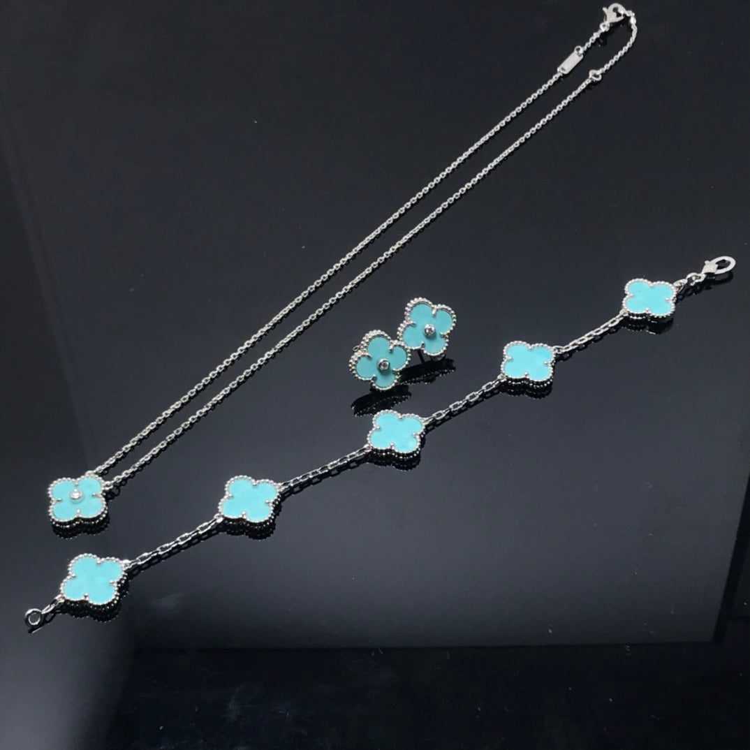 Van Cleef & Arpels CLOVER 1 DIAMOND BLUE SKY SILVER EARRINGS