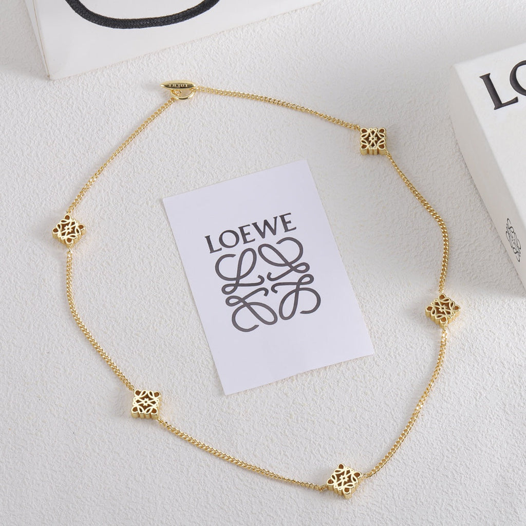 LOEWE ANAGRAM 5 MOTIFS GOLD NECKLACE