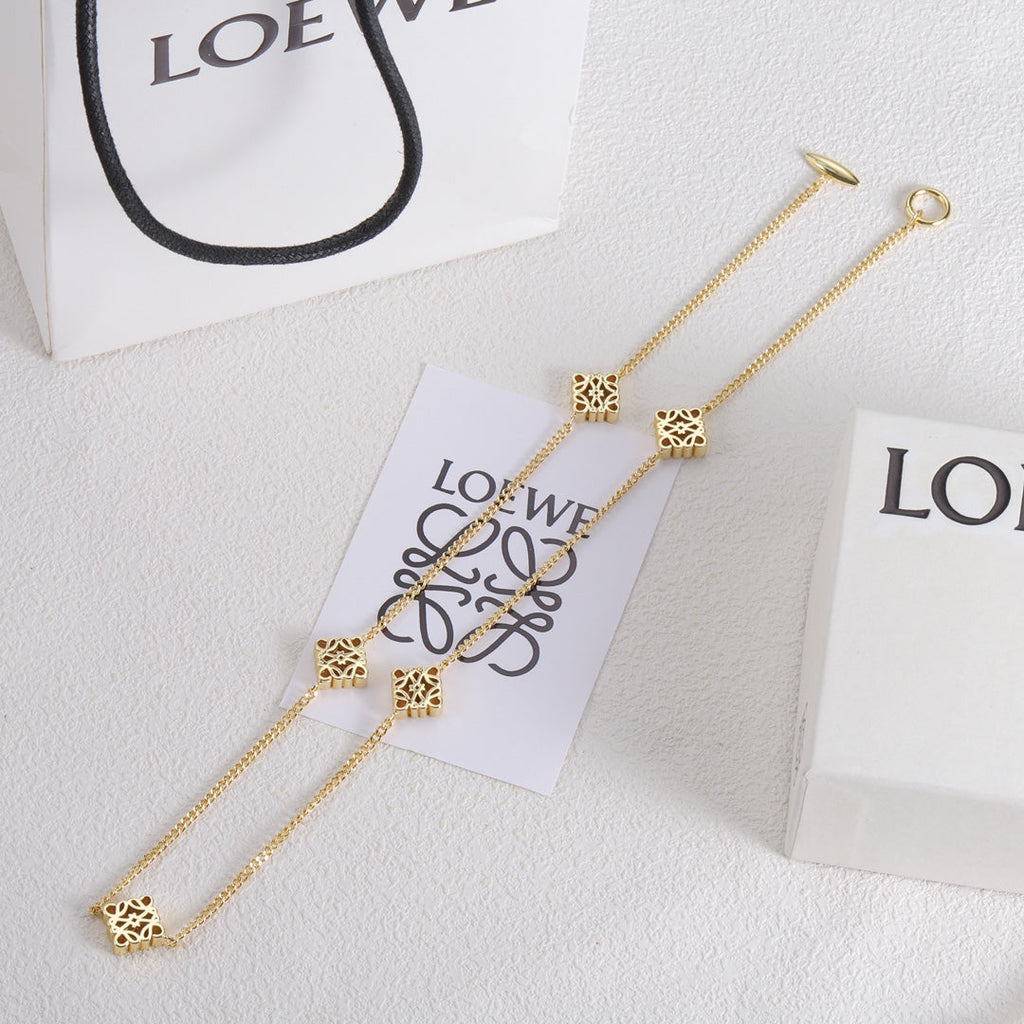 LOEWE ANAGRAM 5 MOTIFS GOLD NECKLACE