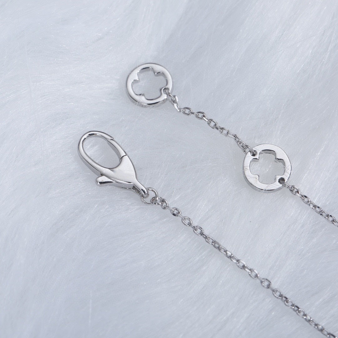 Bvlgari FIOREVER NECKLACE DIAMOND CENTER