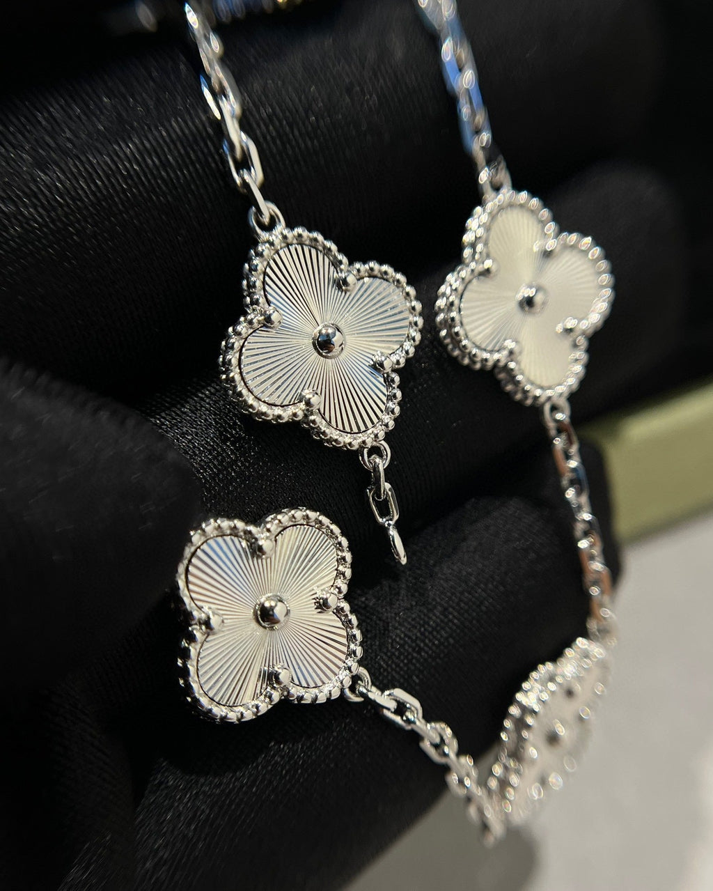 Van Cleef & Arpels CLOVER SILVER 5 MOTIFS BRACELET